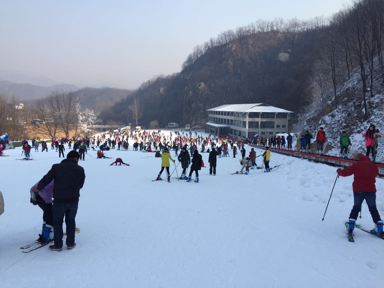 河北迪特旅游開發(fā)有限公司正式助力河南平頂山大峽谷滑雪場游樂場